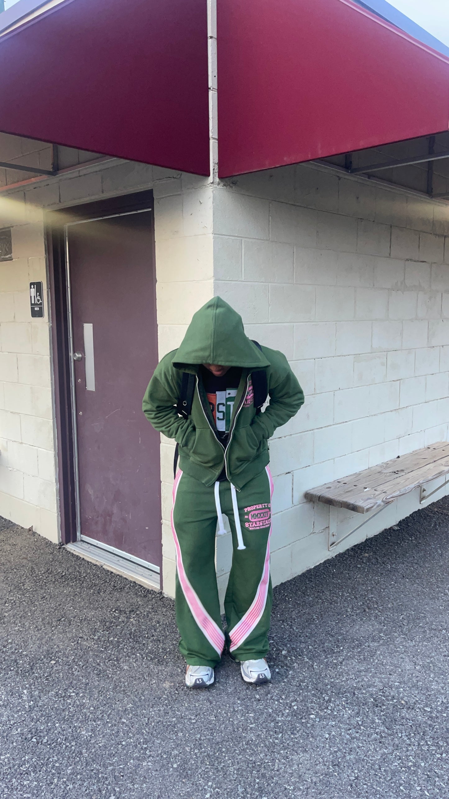 GREEN HUSTLERS DEPT. SWEATS