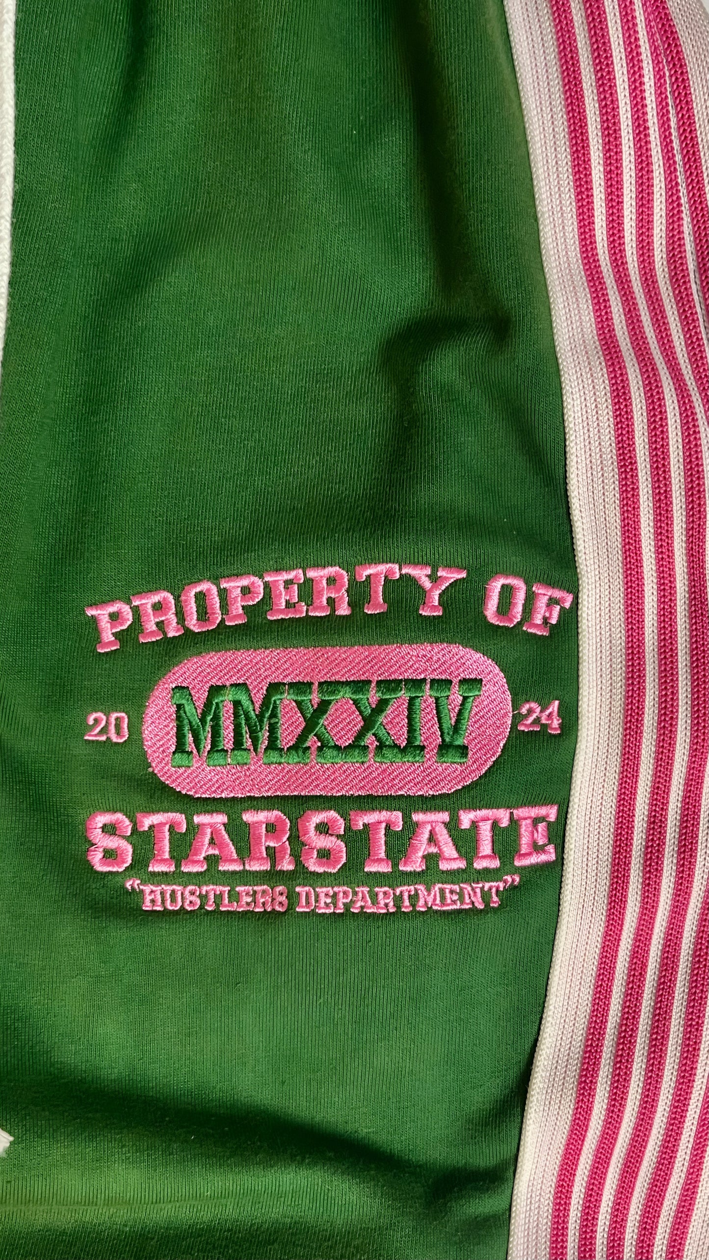 GREEN HUSTLERS DEPT. SWEATS